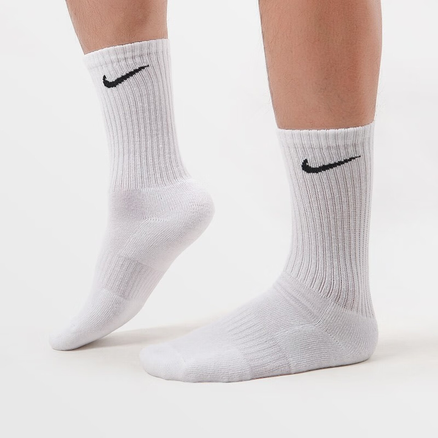 Nike/Nike U NK EVERYDAY CUSH C - مراجعة Cotton Crew Sock Pack وسعره